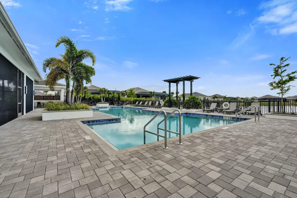 9323 SW Pinnacle Place Port St Lucie FL 34987