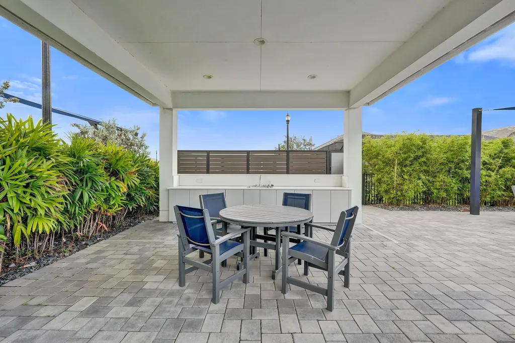 9323 SW Pinnacle Place Port St Lucie FL 34987