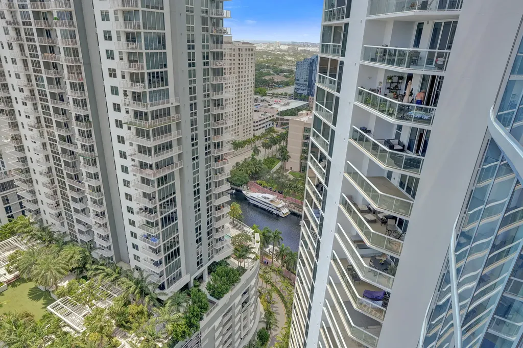 333 Las Olas Way Fort Lauderdale FL 33301