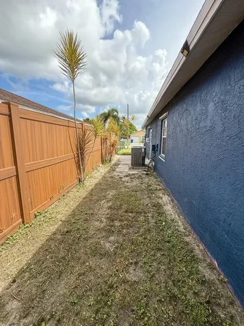 2630 W 28th Street Riviera Beach FL 33404