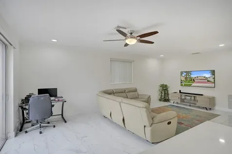 4180 Lansing Avenue Cooper City FL 33026