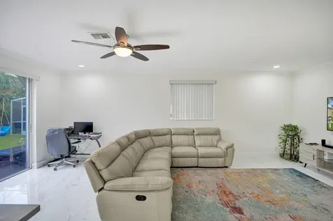 4180 Lansing Avenue Cooper City FL 33026