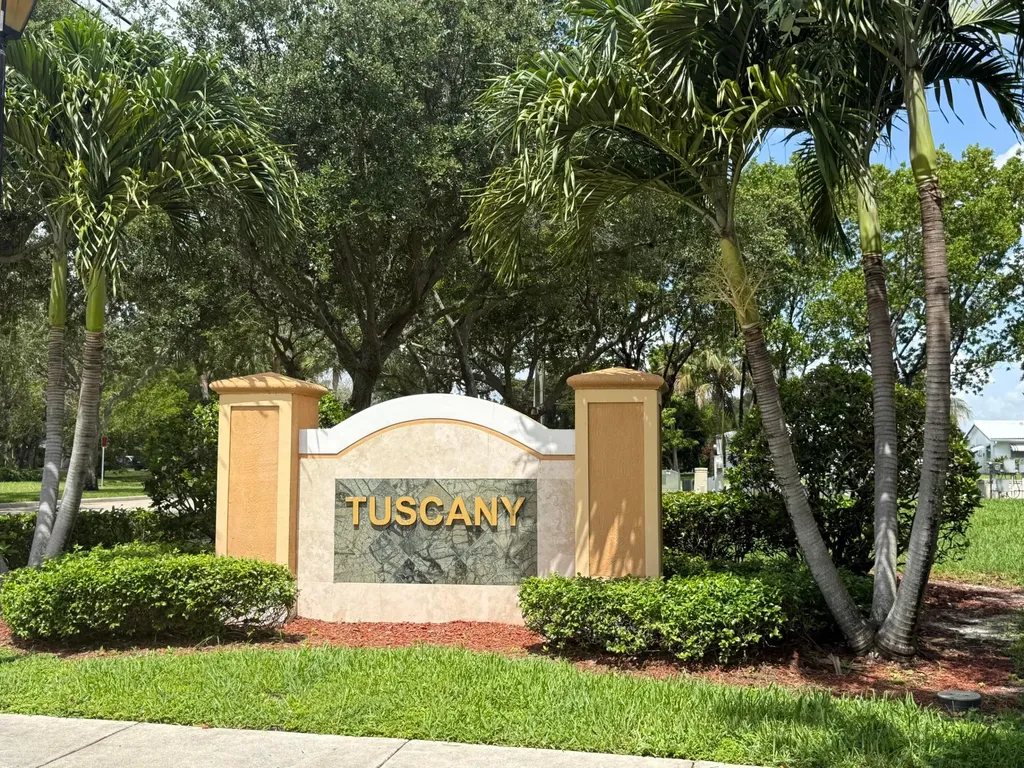 5720 Tuscany Way Tamarac FL 33321
