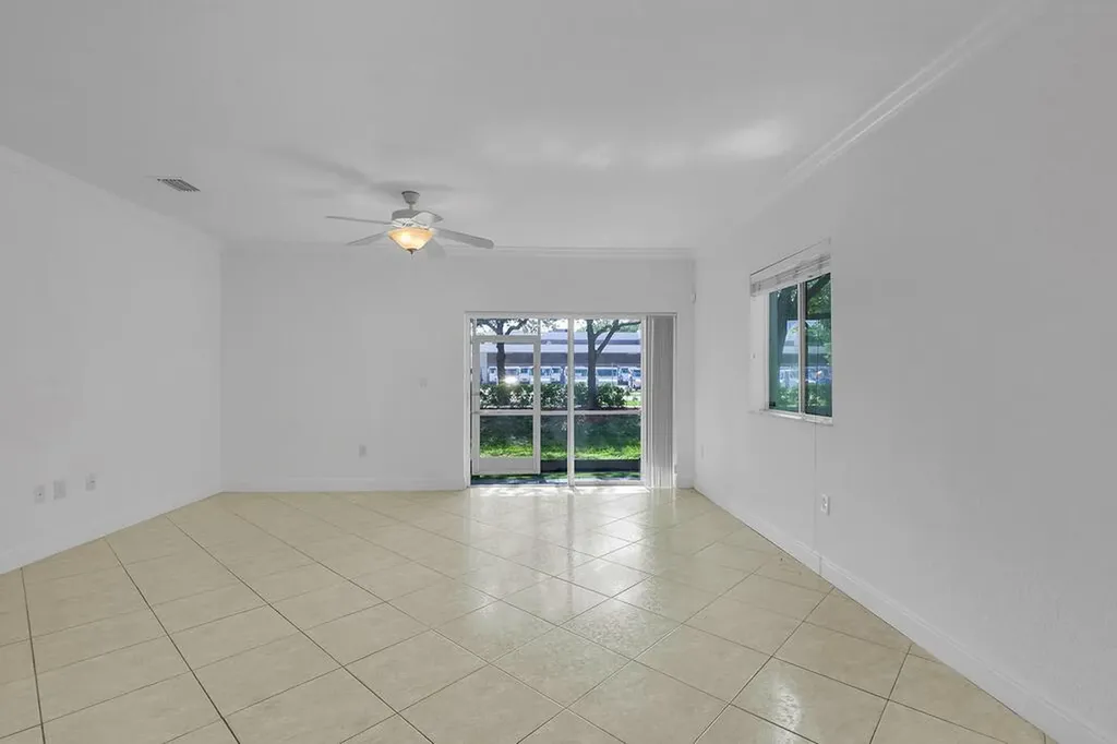 5720 Tuscany Way Tamarac FL 33321