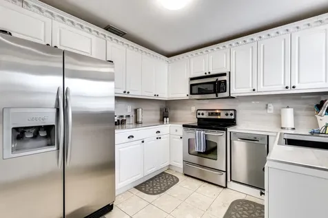 242 SW 9th Street Pompano Beach FL 33060