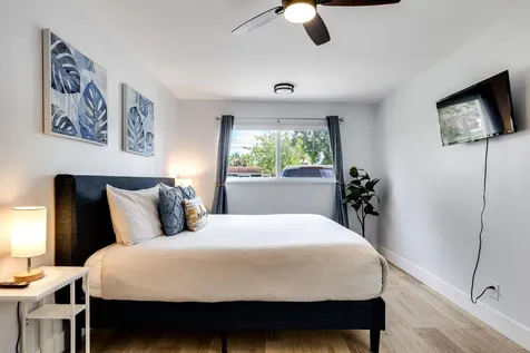 242 SW 9th Street Pompano Beach FL 33060