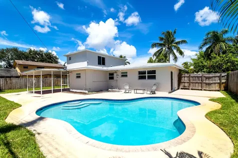 242 SW 9th Street Pompano Beach FL 33060