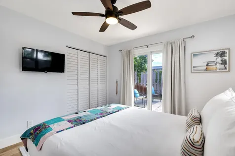 242 SW 9th Street Pompano Beach FL 33060