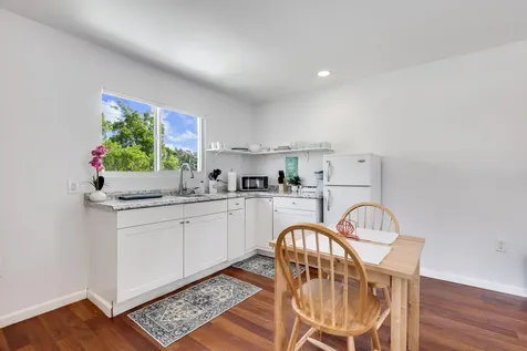 242 SW 9th Street Pompano Beach FL 33060
