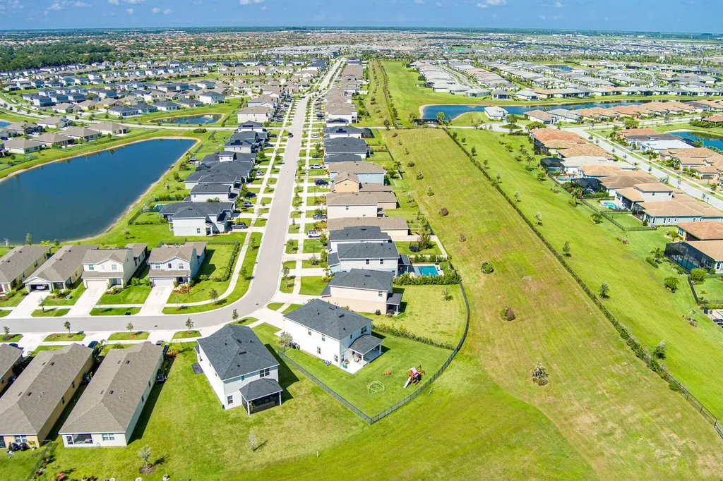 10739 SW Vasari Way Port St Lucie FL 34987