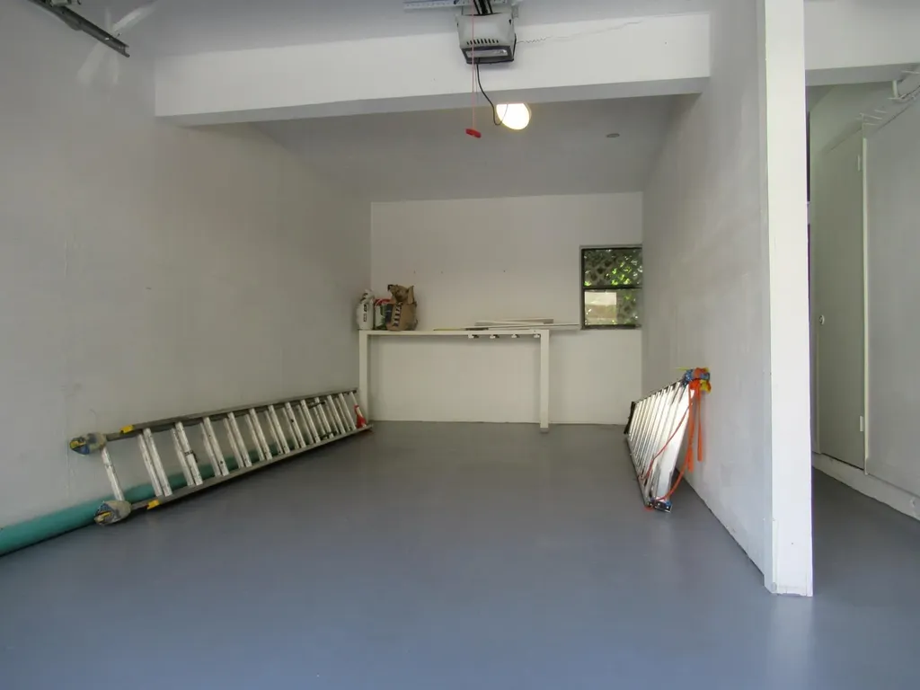 810 Park Place West Palm Beach FL 33401