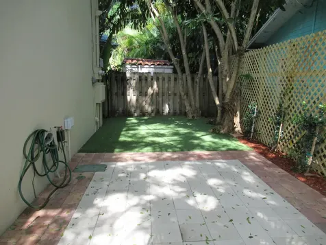 810 Park Place West Palm Beach FL 33401