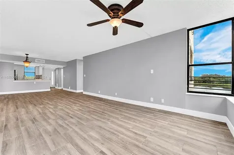 2767 Carambola Circle S Coconut Creek FL 33066