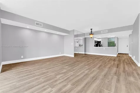 2767 Carambola Circle S Coconut Creek FL 33066