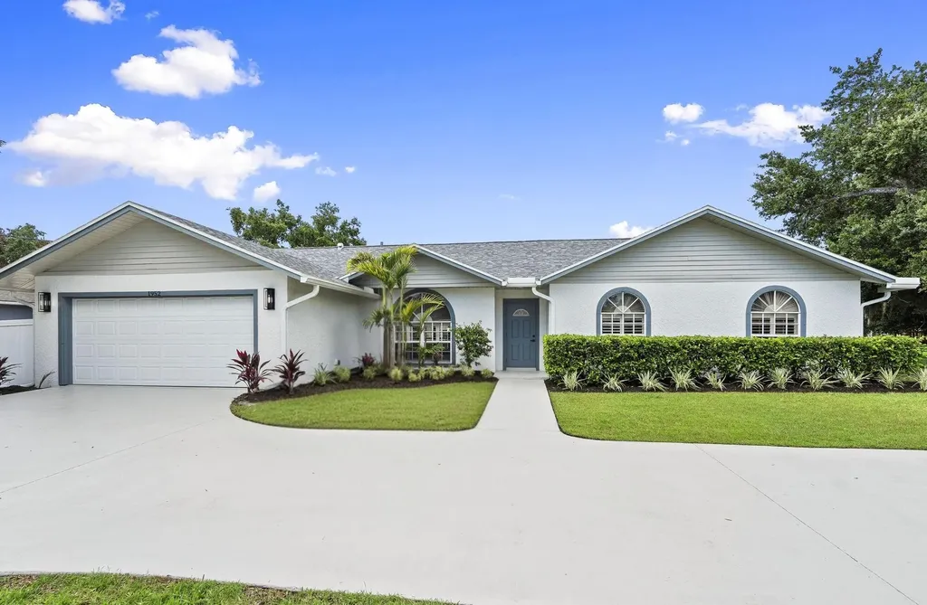 1952 SW Import Drive Port St Lucie FL 34953