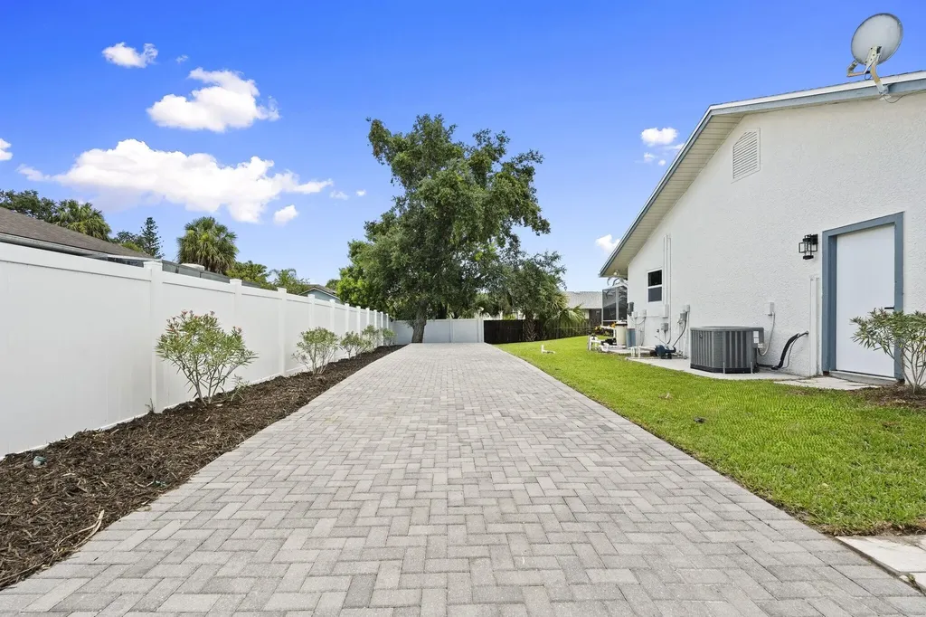 1952 SW Import Drive Port St Lucie FL 34953