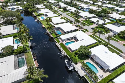 1332 SW Tamarind Way Boca Raton FL 33486