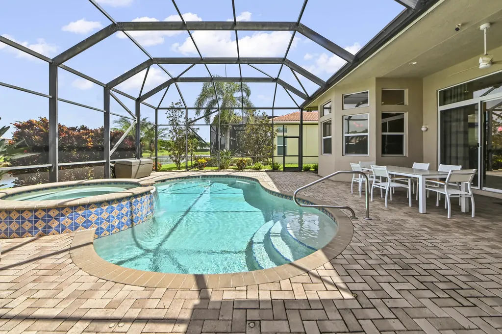 10540 Whitewind Circle Boynton Beach FL 33473