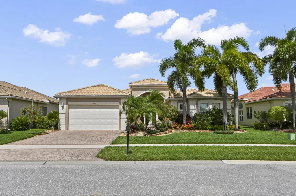 10540 Whitewind Circle Boynton Beach FL 33473