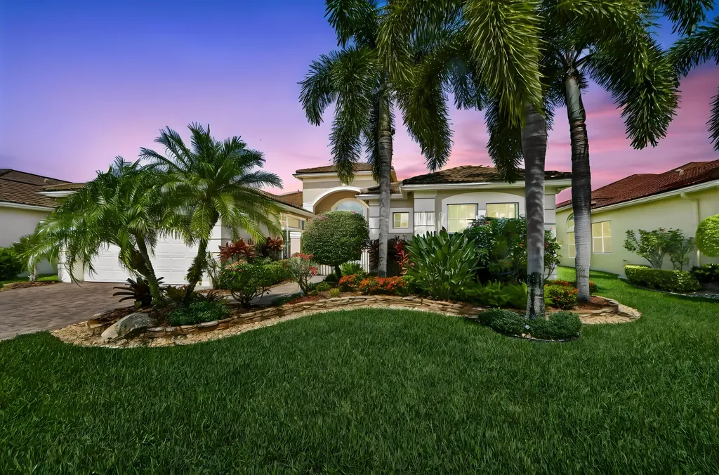 10540 Whitewind Circle Boynton Beach FL 33473