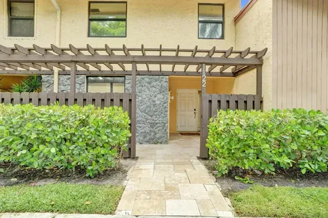 1122 NW 79th Drive Plantation FL 33322