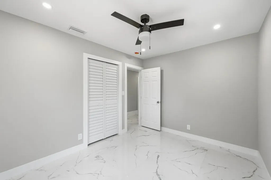 4380 NW 59th Court North Lauderdale FL 33319