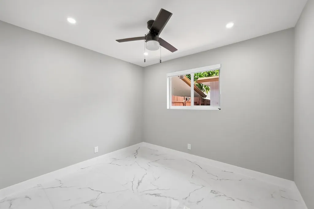 4380 NW 59th Court North Lauderdale FL 33319