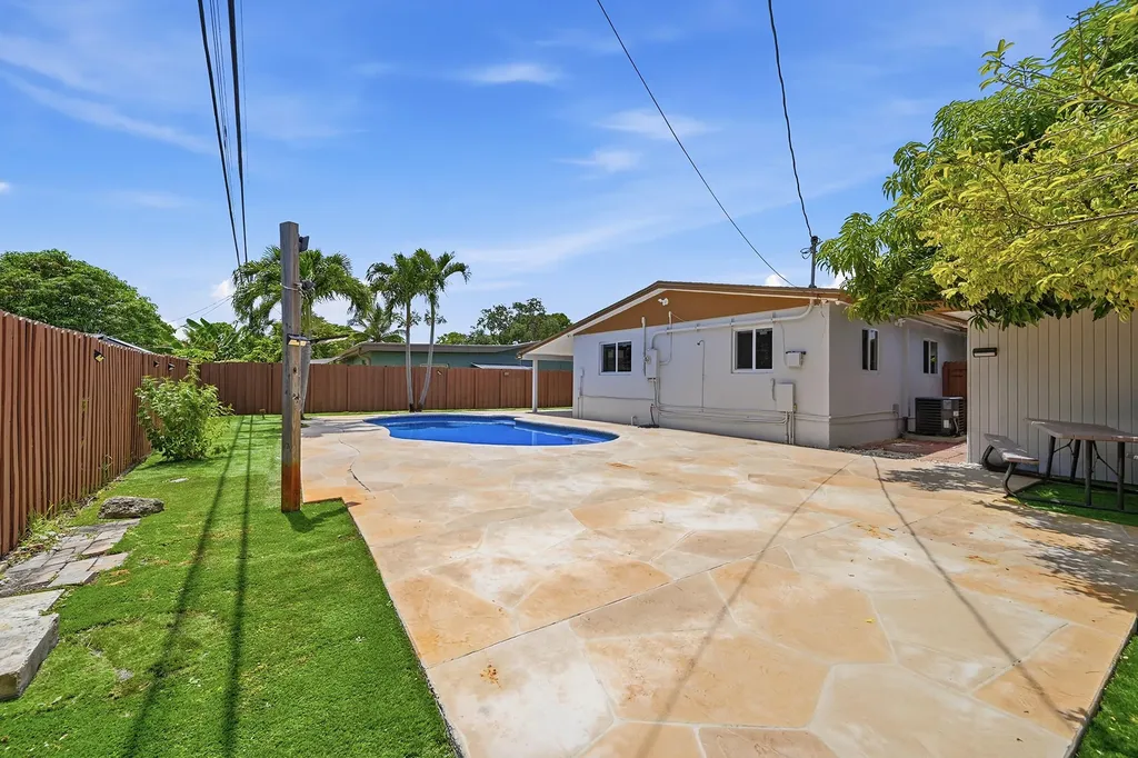 4380 NW 59th Court North Lauderdale FL 33319