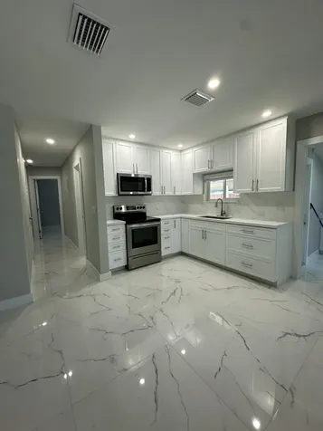 4380 NW 59th Court North Lauderdale FL 33319