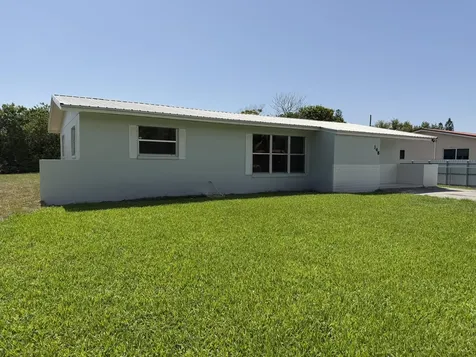 148 SE 6th Street N Belle Glade FL 33430