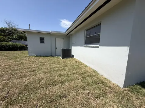 148 SE 6th Street N Belle Glade FL 33430