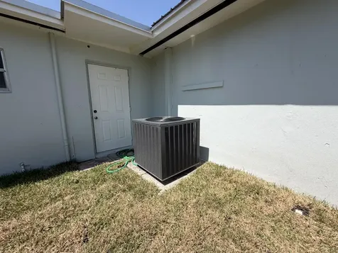 148 SE 6th Street N Belle Glade FL 33430