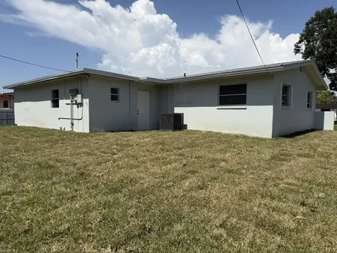 148 SE 6th Street N Belle Glade FL 33430