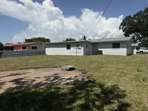 148 SE 6th Street N Belle Glade FL 33430