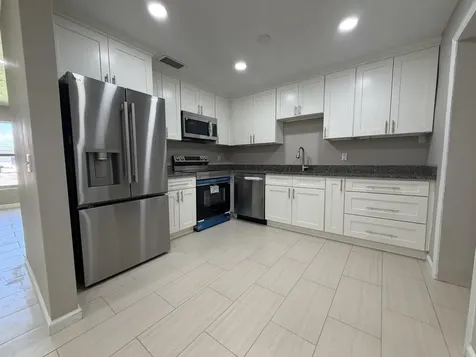 148 SE 6th Street N Belle Glade FL 33430