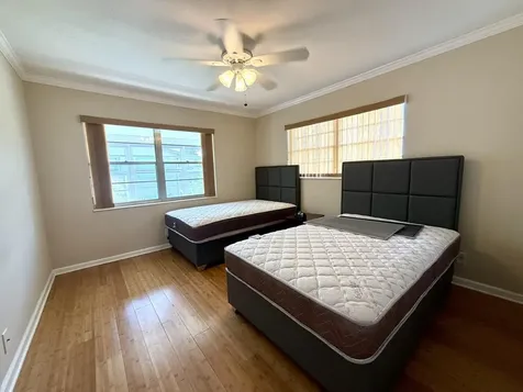 73 Hastings E West Palm Beach FL 33417