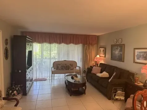 542 Franconia Circle Lake Worth FL 33467