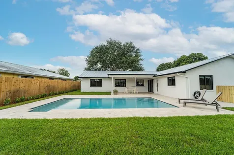 11910 Butternut Street Palm Beach Gardens FL 33410