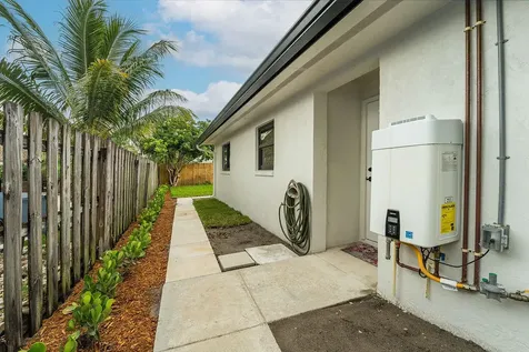 11910 Butternut Street Palm Beach Gardens FL 33410