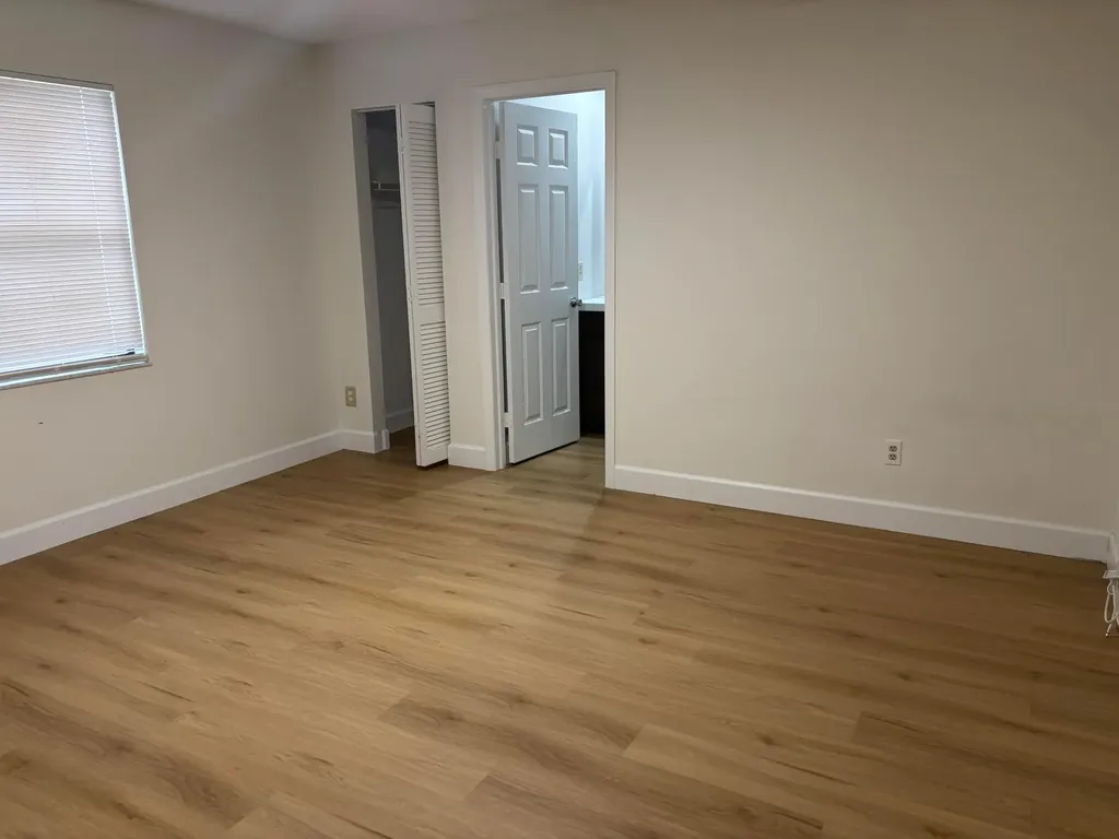 674 SW Violet Avenue Port St Lucie FL 34983
