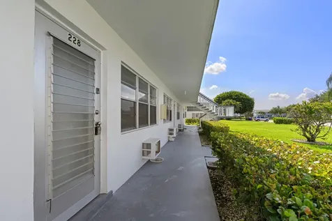 228 Camden J West Palm Beach FL 33417
