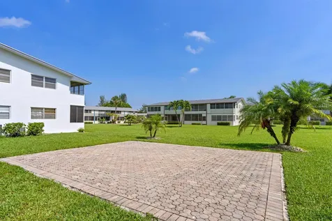 228 Camden J West Palm Beach FL 33417