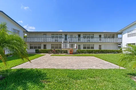 228 Camden J West Palm Beach FL 33417
