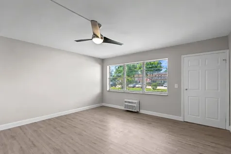 228 Camden J West Palm Beach FL 33417
