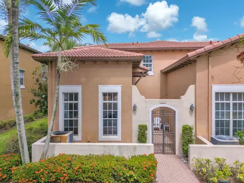 516 SW 147th Terrace Pembroke Pines FL 33027