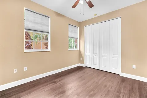 516 SW 147th Terrace Pembroke Pines FL 33027