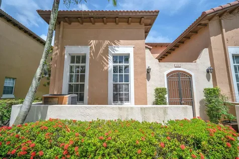 516 SW 147th Terrace Pembroke Pines FL 33027