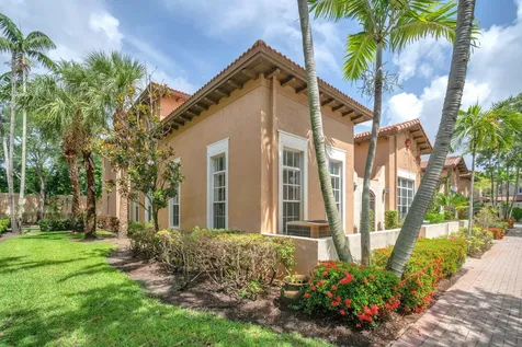 516 SW 147th Terrace Pembroke Pines FL 33027