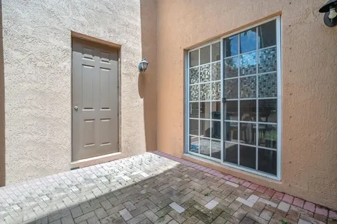 516 SW 147th Terrace Pembroke Pines FL 33027