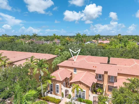516 SW 147th Terrace Pembroke Pines FL 33027